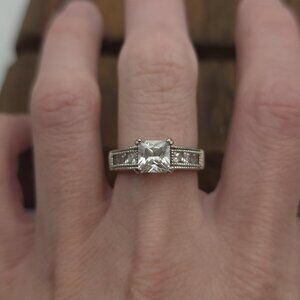 Size 8 Sterling Silver Simple Square Cubic Zirconia Ring A644